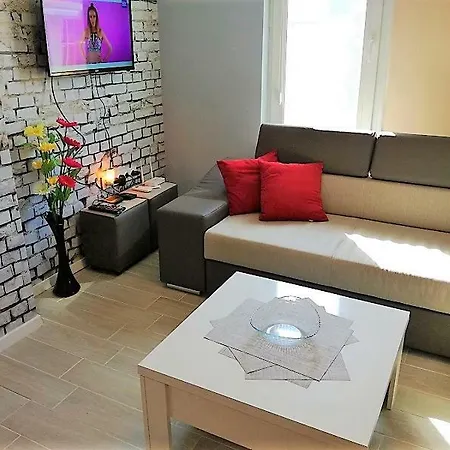 For Rent - Center - 78 Appartement *